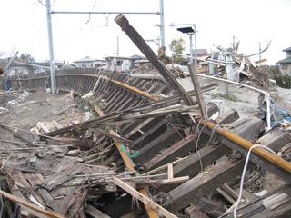 平成23年3月25日撮影　東名駅　線路の画像
