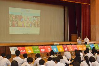 SDGsについての授業の様子