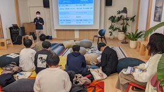 視察の様子1